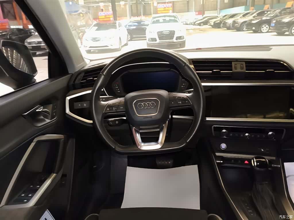 Audi Q3, 2019 11