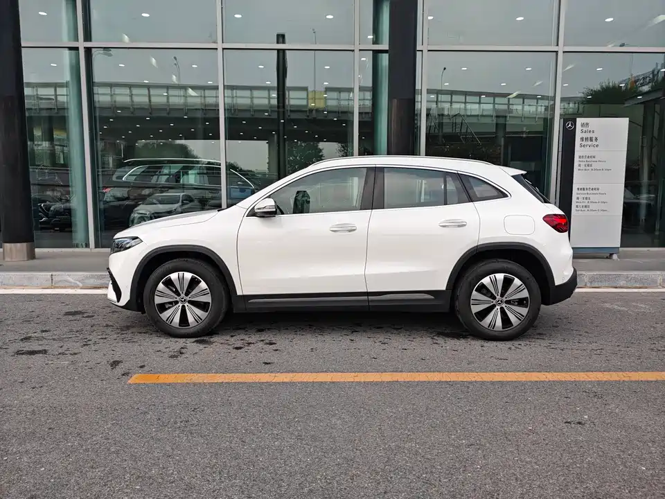 Mercedes-Benz EQA