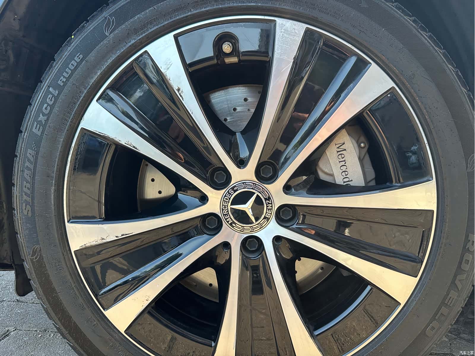 Mercedes-Benz E-Class, 2022 24