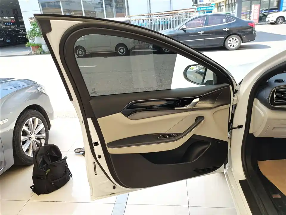 BYD Qin Yuan