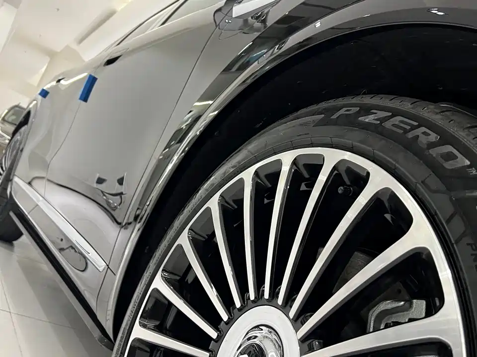 AITO Ask the world M8