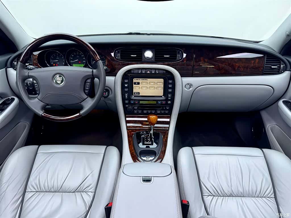 Jaguar XJ, 2009 19