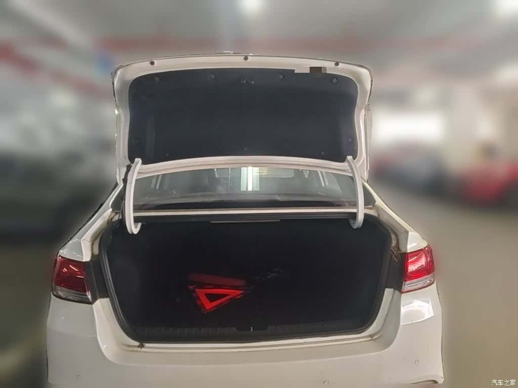 Kia K4, 2015 10
