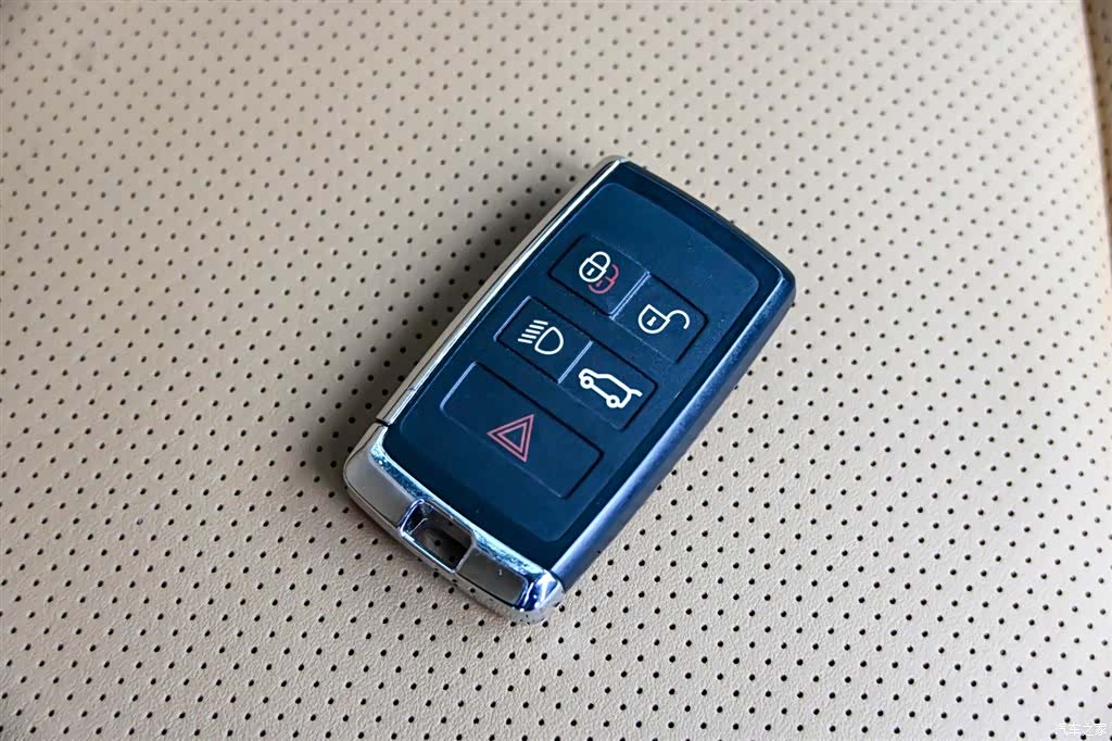 Land Rover Defender, 2024 40