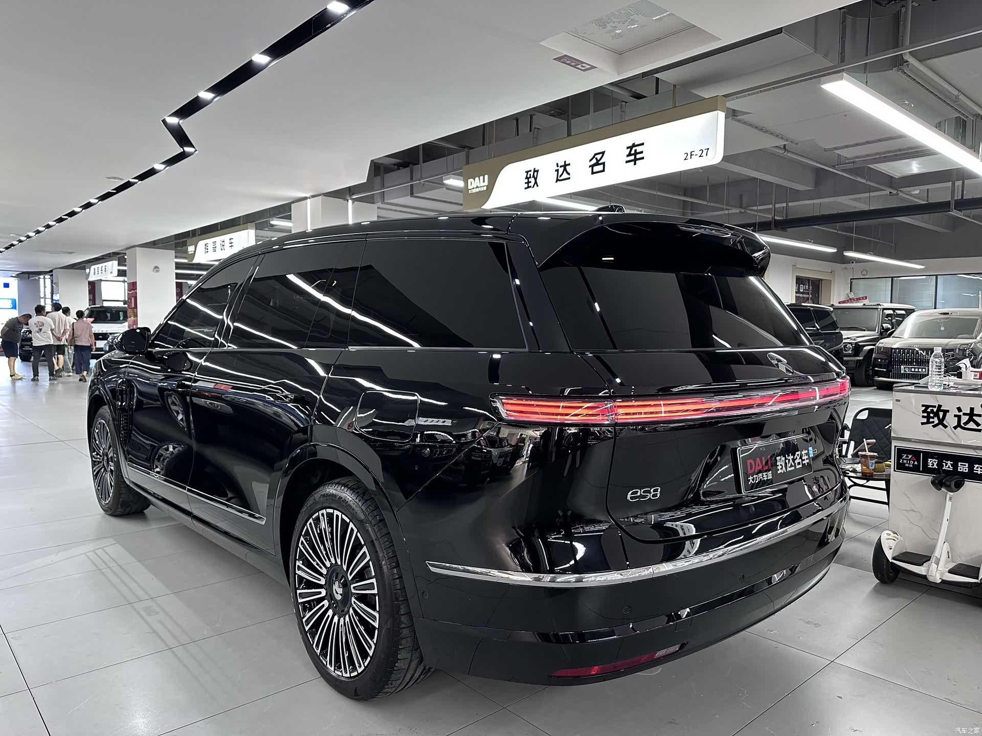 NIO ES8, 2026 7