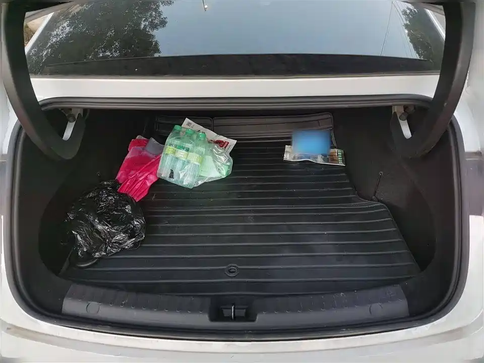 Geely Galaxy Galaxy E8