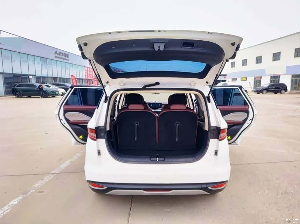 Geely Jiaji, 2022 все фото