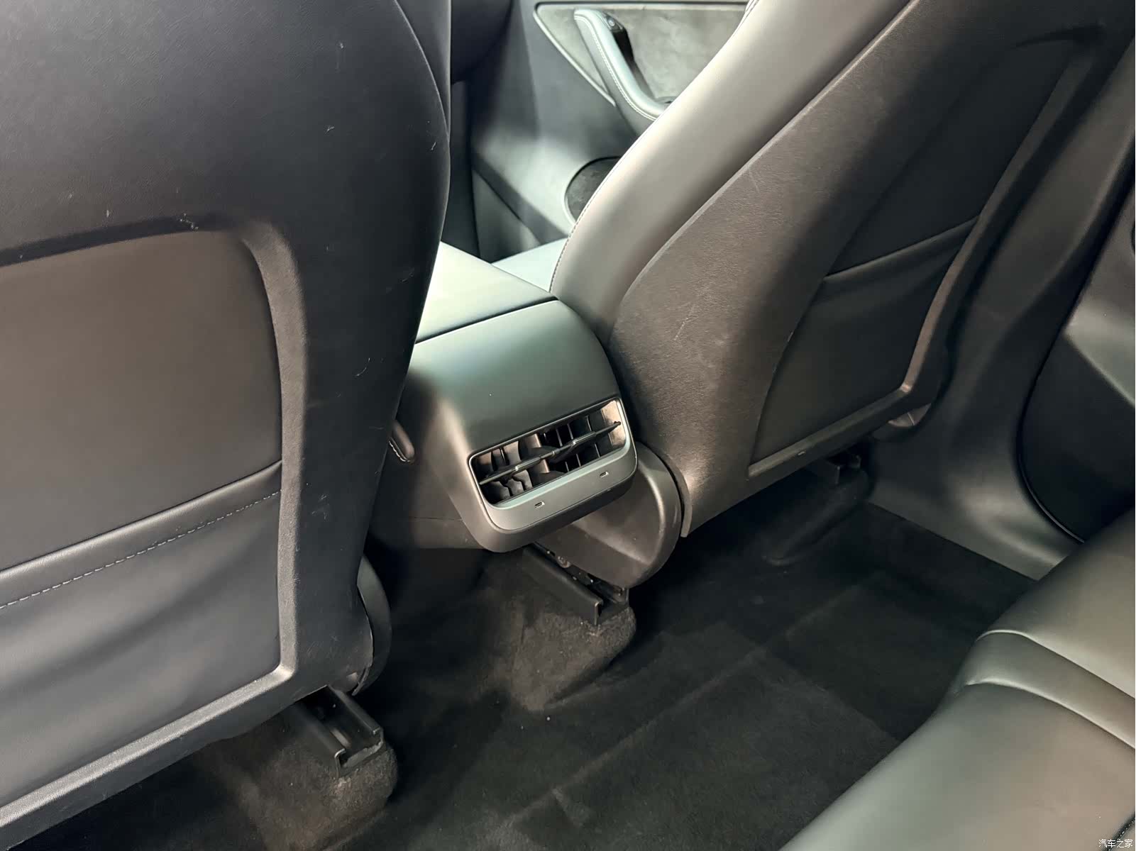 Tesla Model Y, 2021 15