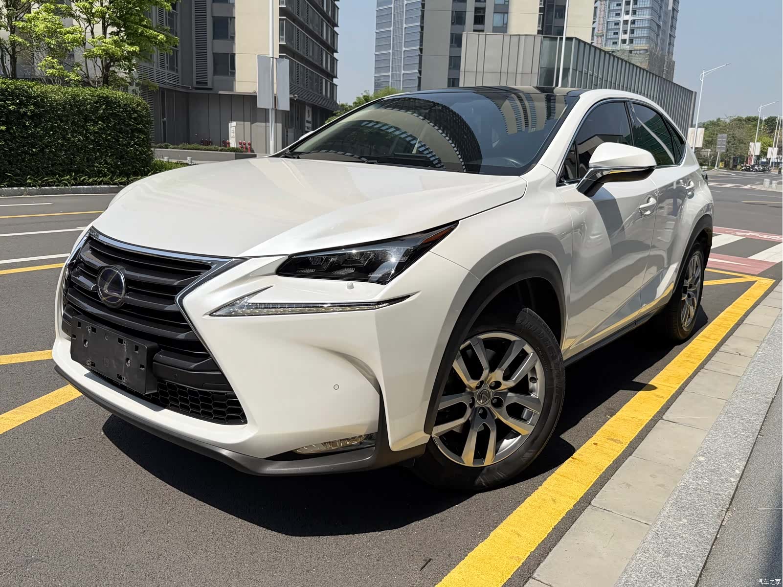 Lexus NX, 2017 1