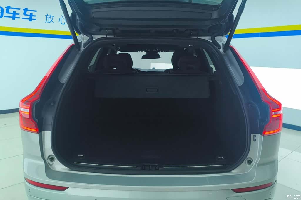 Volvo XC60, 2021 4