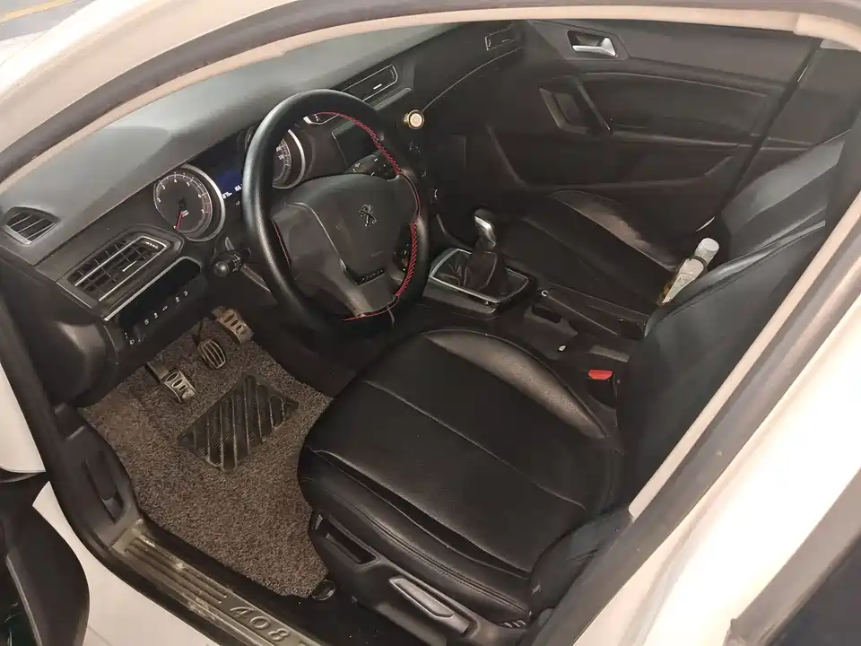Peugeot 408