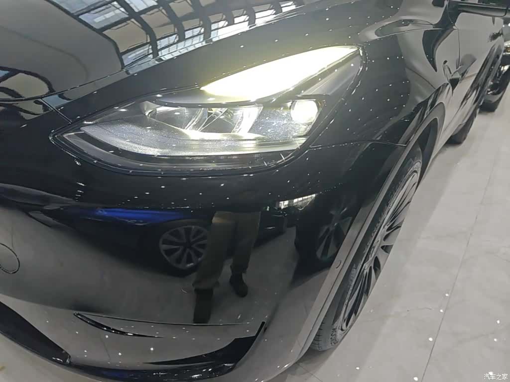 Tesla Model Y, 2022 24