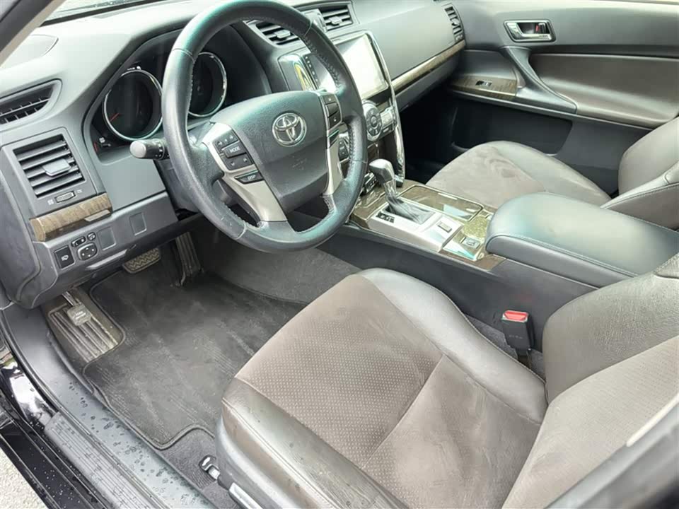 Toyota Reiz Toyota Reiz