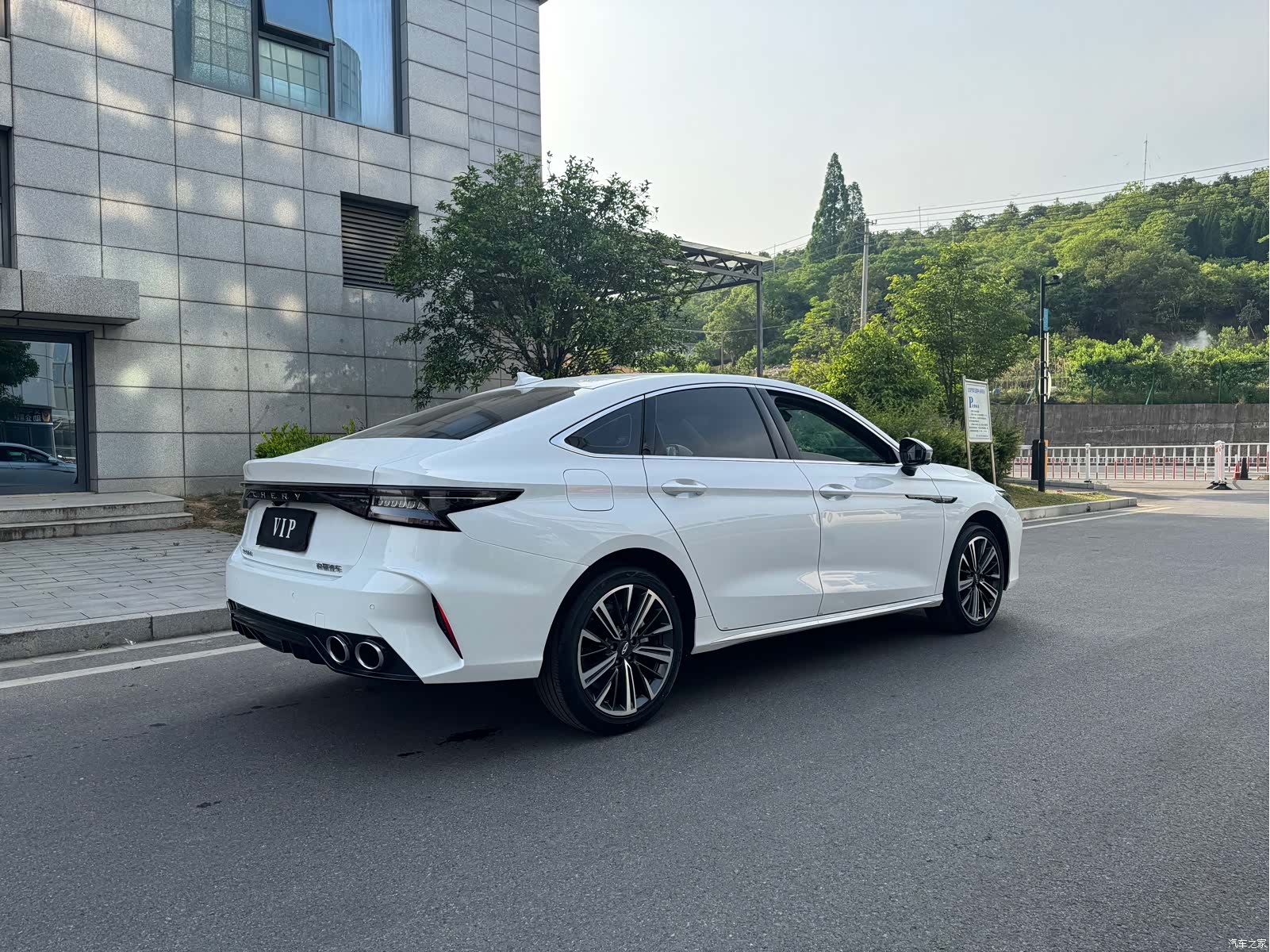 Chery Arrizo 8, 2025 все фото