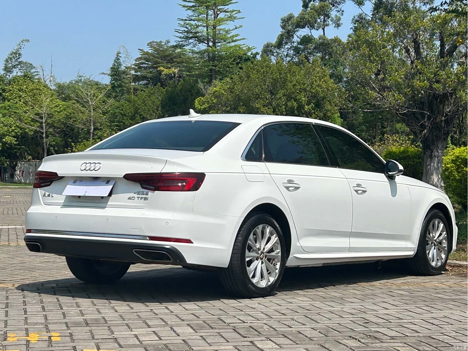 Audi A4L, 2020 9