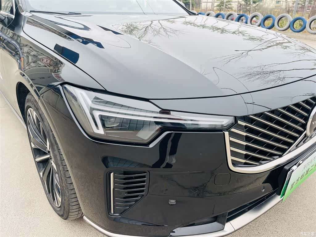 Volvo S90, 2025 4