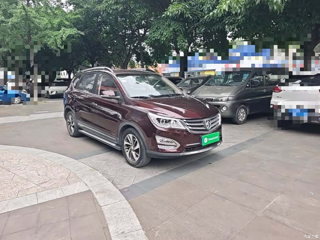 Wuling 560, 2015 4