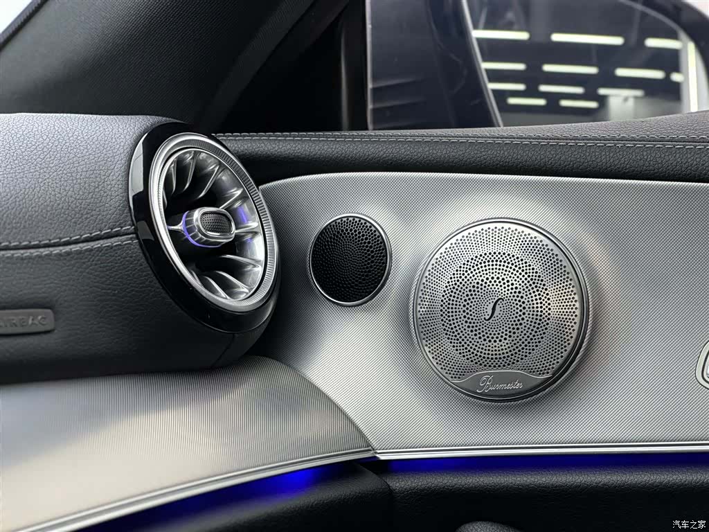 Mercedes-Benz E-Class, 2019 13