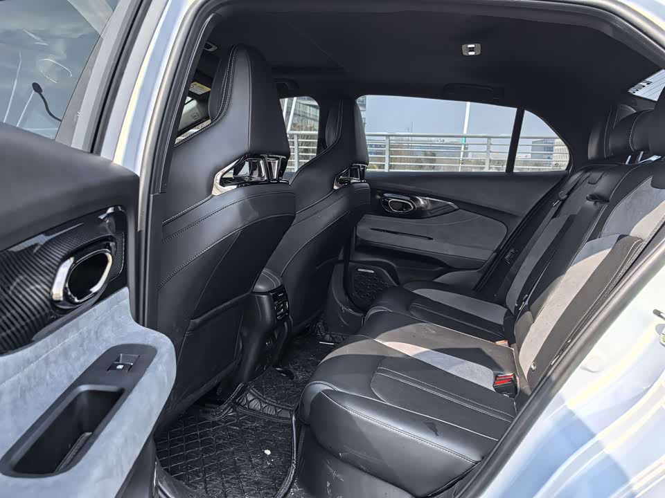 Trumpchi Shadow Leopard