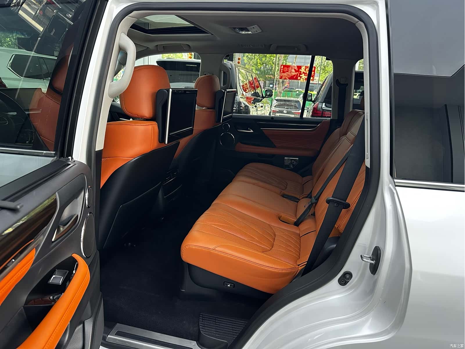 Lexus LX, 2020 все фото