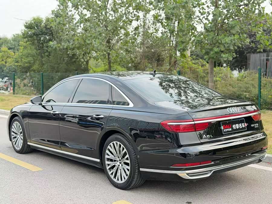 Audi A8 2018, фото 7