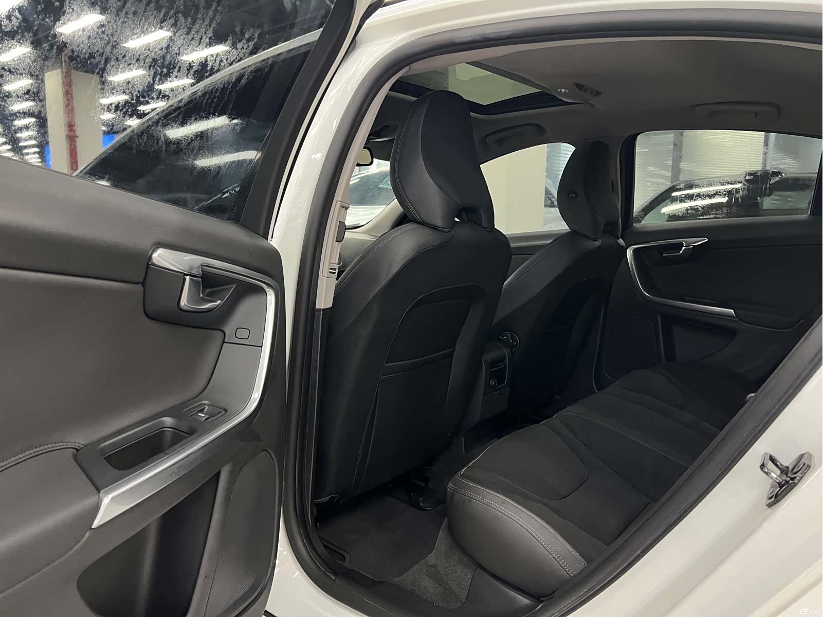 Volvo S60, 2013 4
