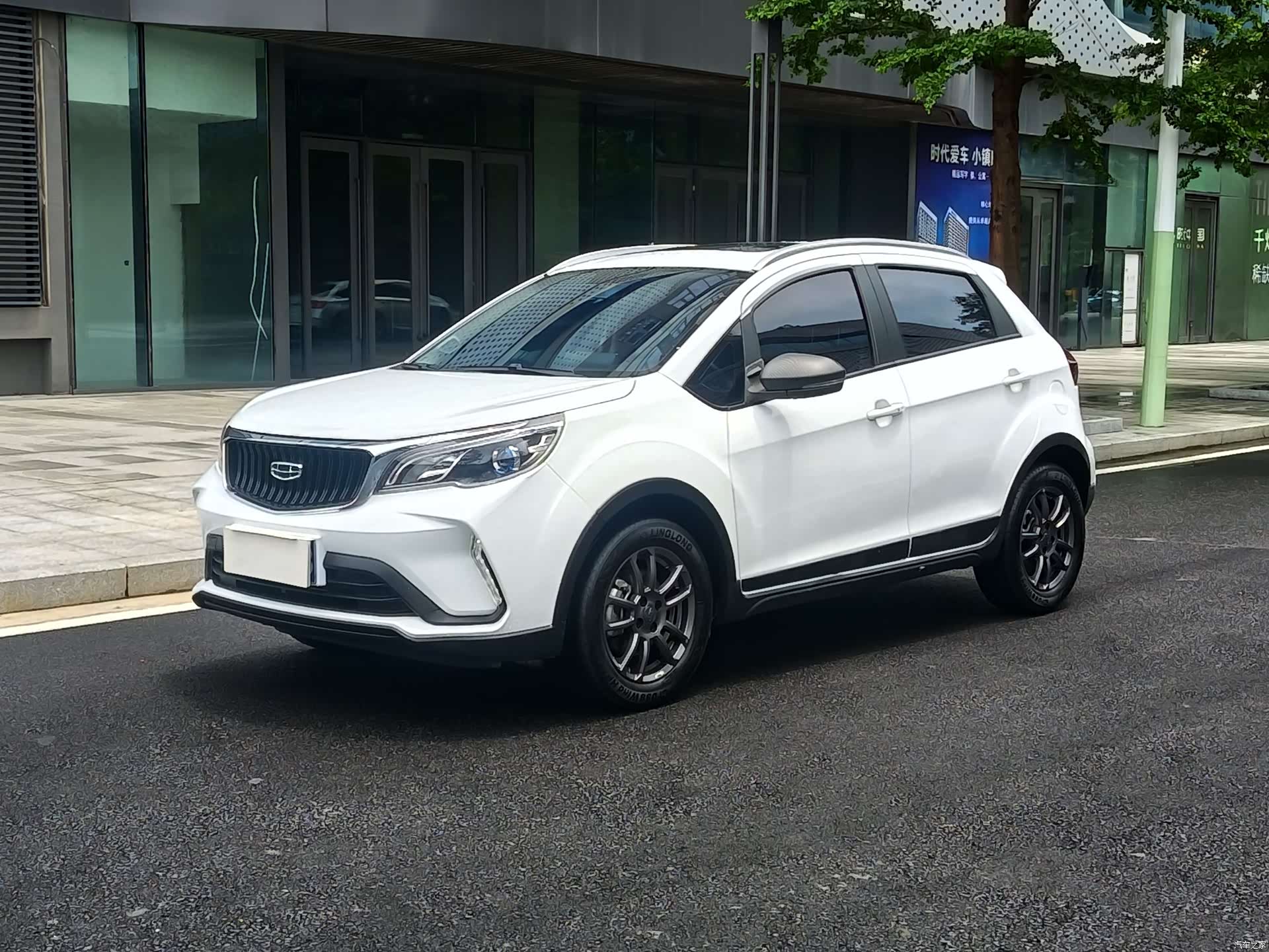 Geely X3, 2022 1