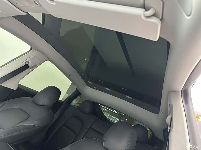 Tesla Model Y, 2022 14