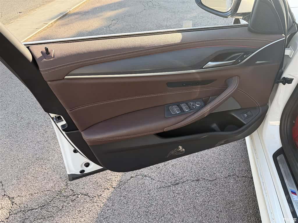 BMW 5 Series, 2020 6