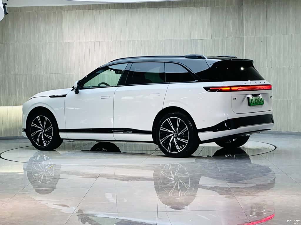 Xpeng G9, 2025 все фото