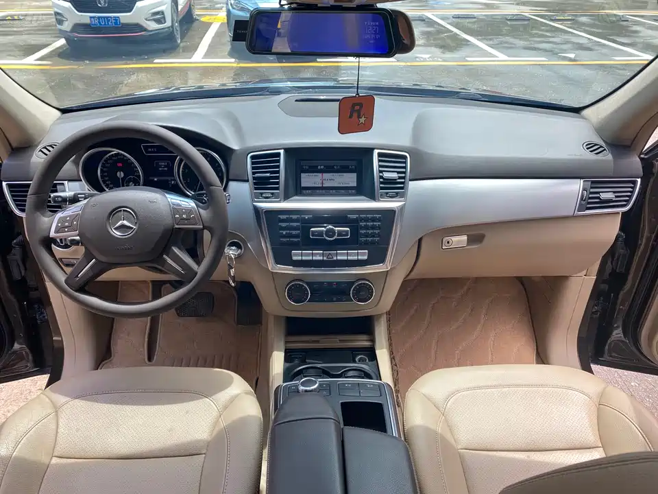 Mercedes-Benz M class