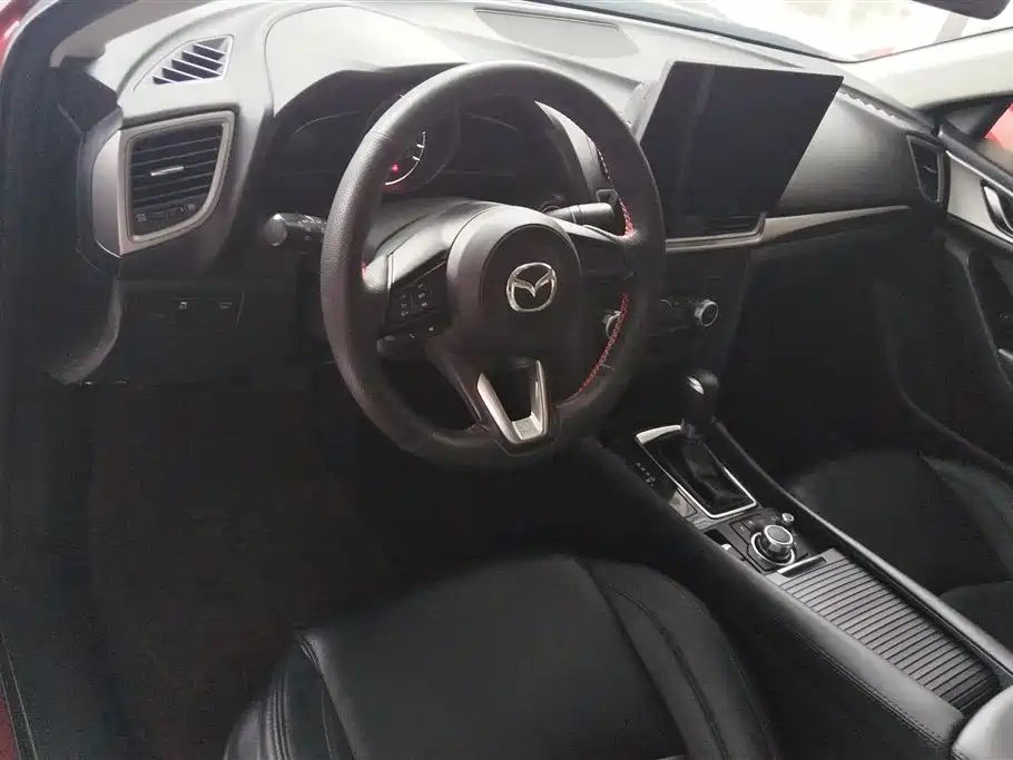 Mazda 3 Angkesaila