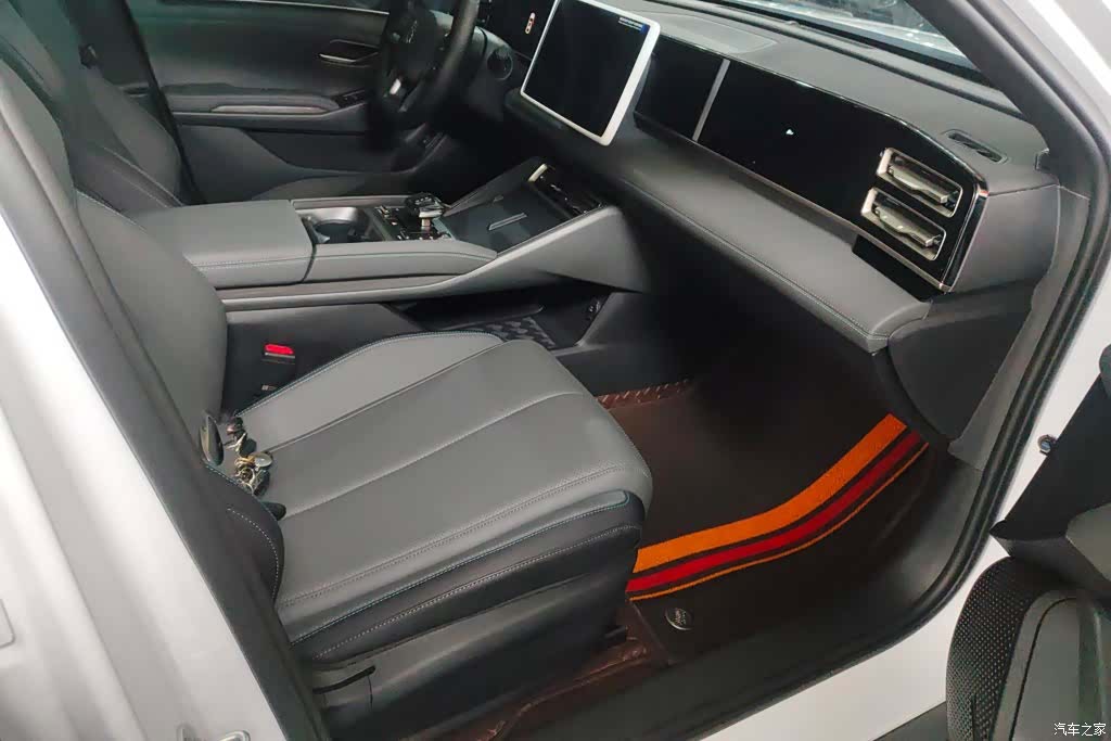 BYD Qin, 2025 8