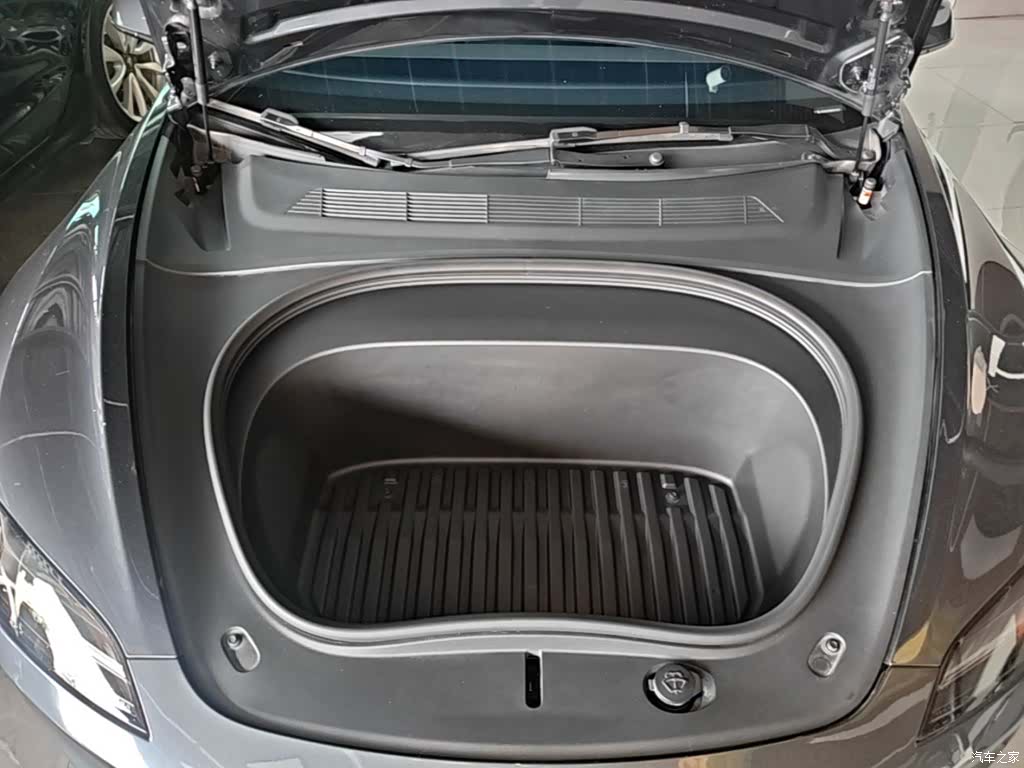 Tesla Model 3, 2024 20