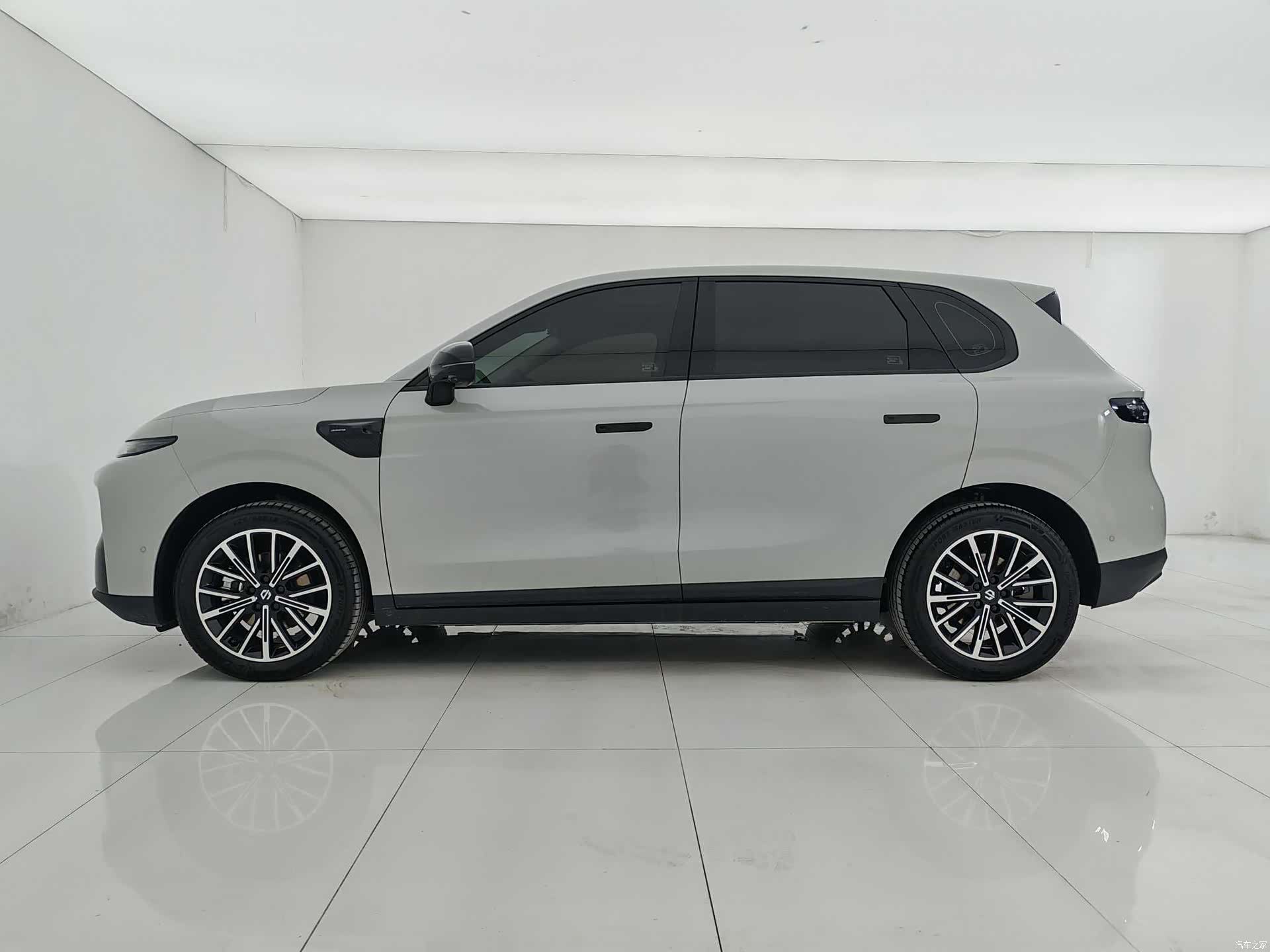 Leapmotor B10, 2025 15