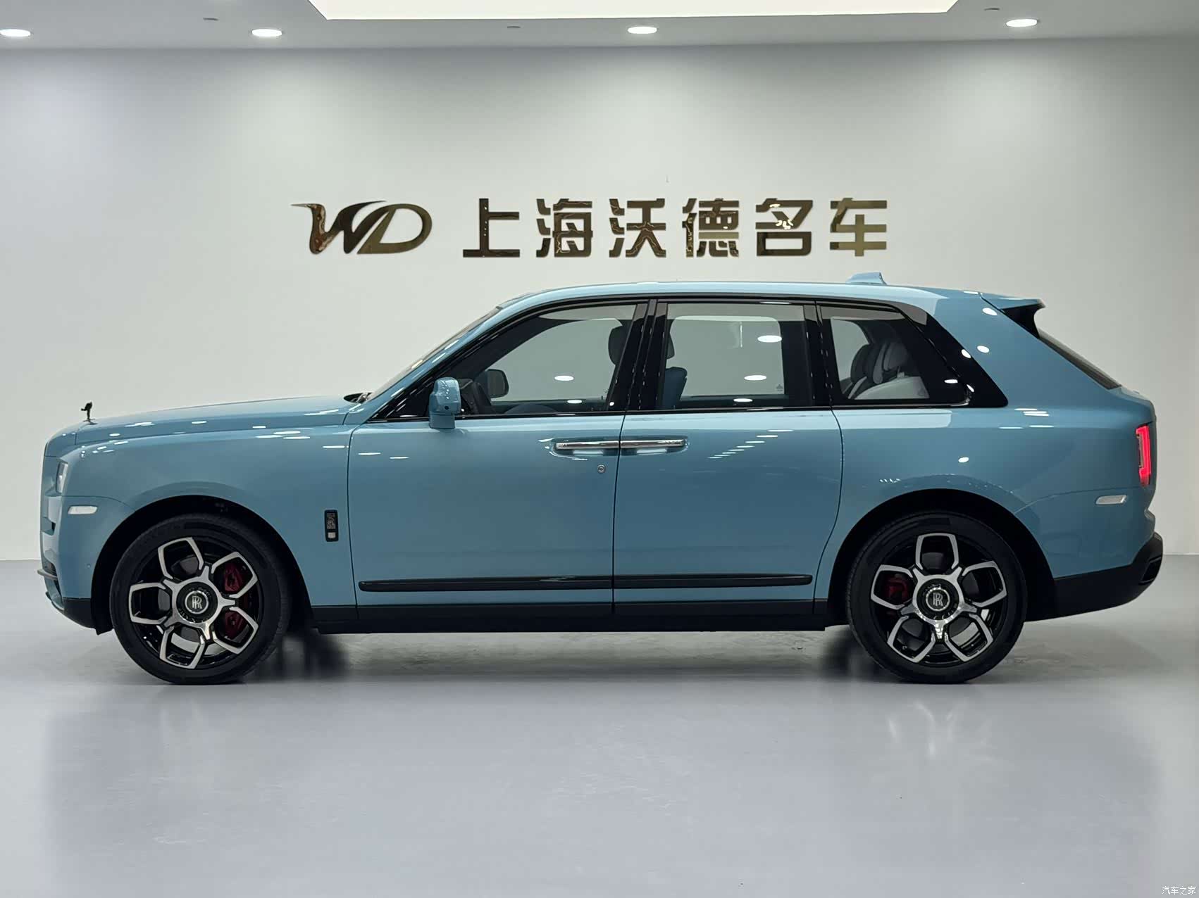 Rolls-Royce Cullinan, 2022 7