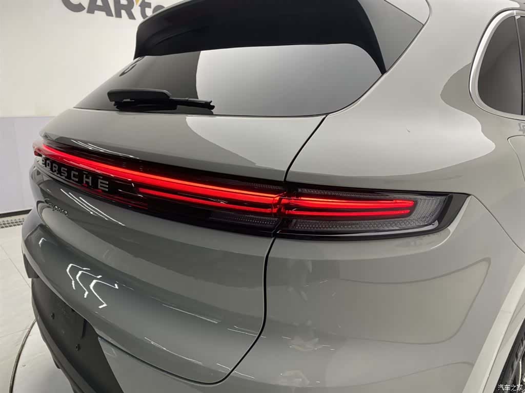 Porsche Cayenne, 2025 10