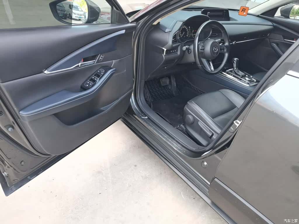 Mazda CX-30, 2022 16