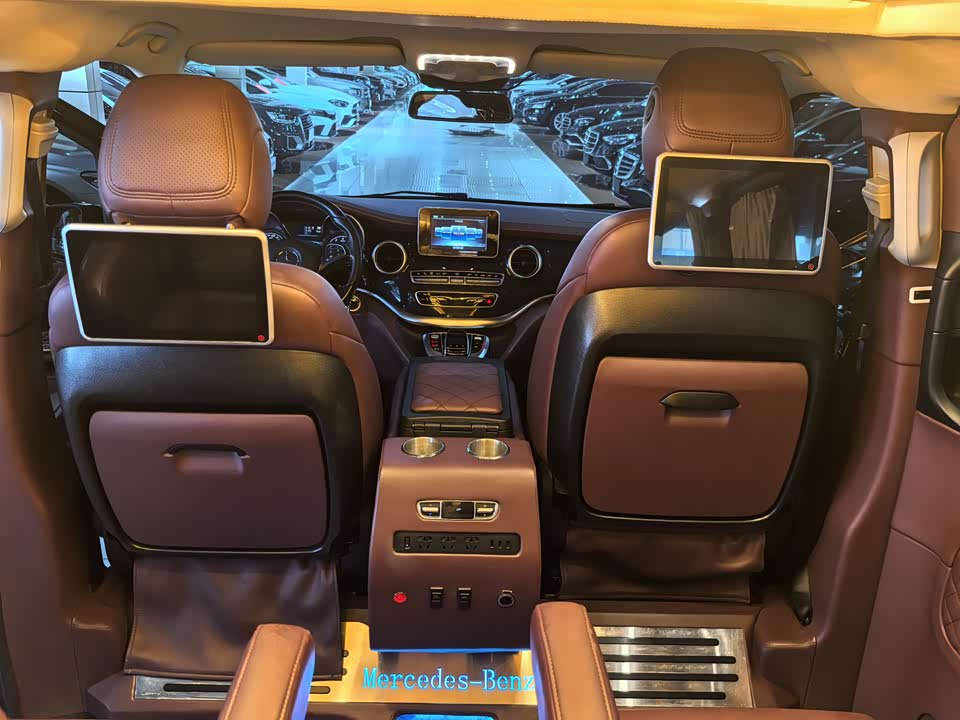 Mercedes-Benz V-class