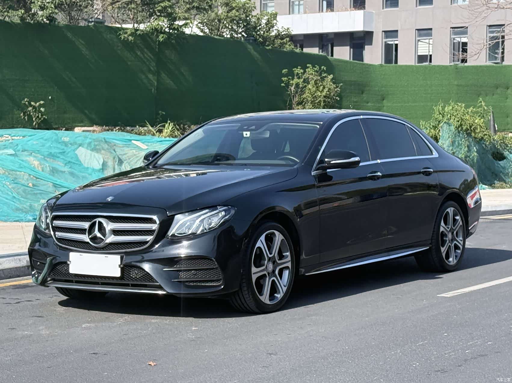 Mercedes-Benz E-Class, 2017 1