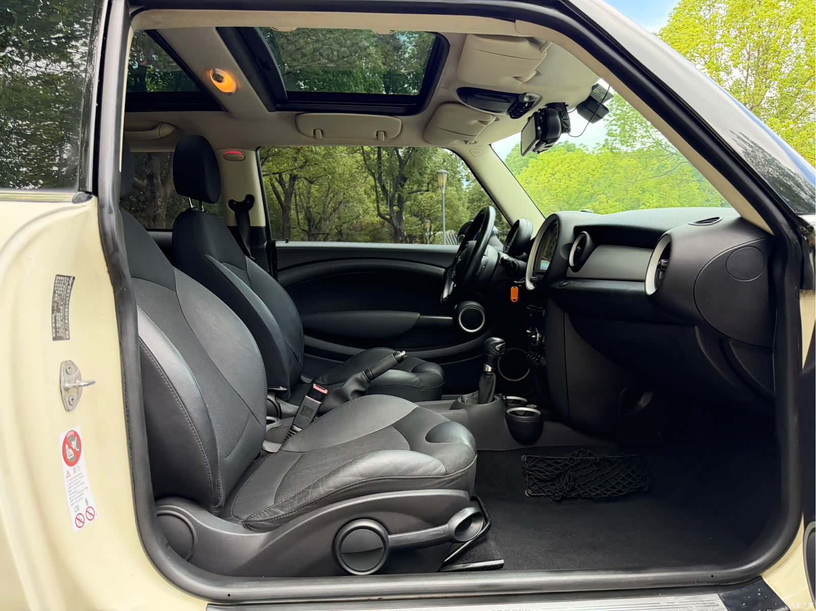 Mini Cooper, 2011 12
