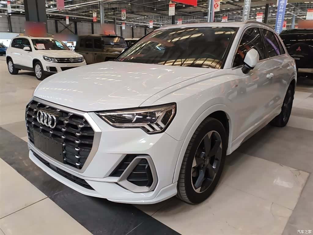 Audi Q3, 2019 1