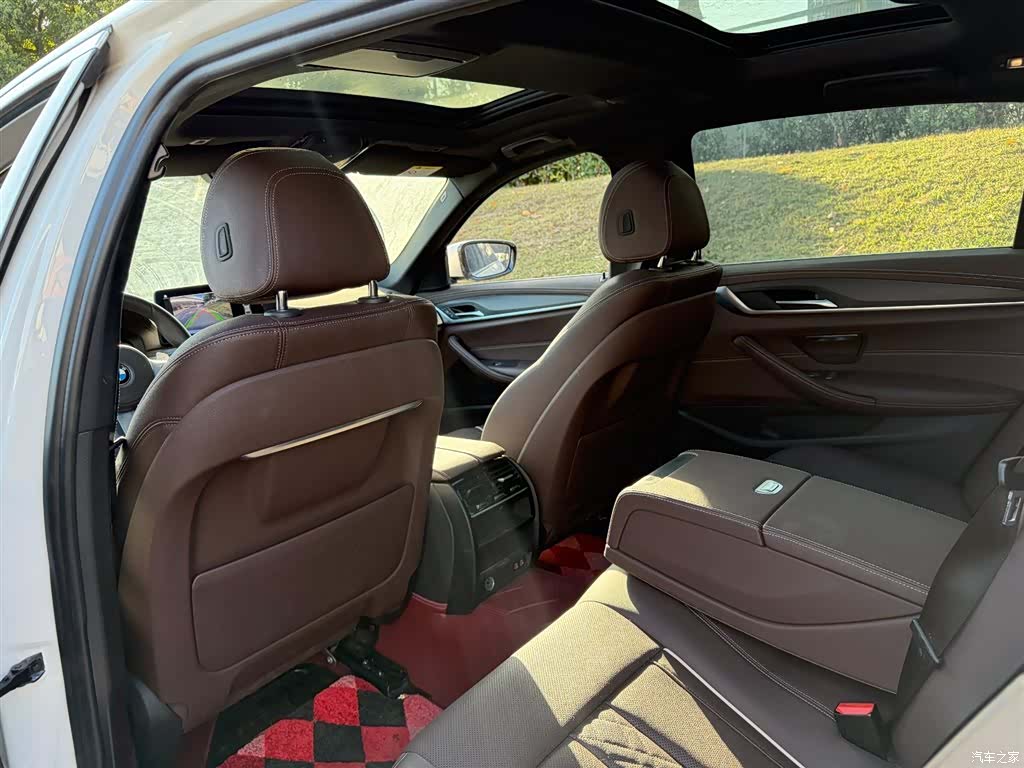 BMW 5 Series, 2020 9