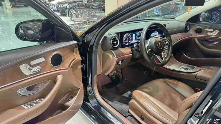 Mercedes-Benz E-Class, 2020 4