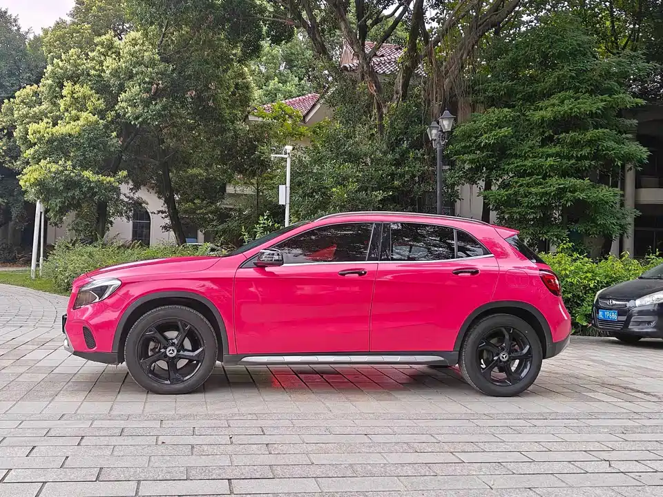 Mercedes-Benz GLA