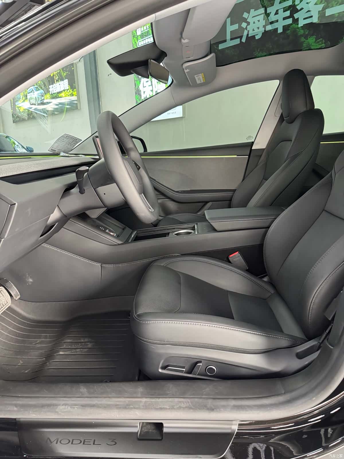 Tesla Model 3, 2025 6