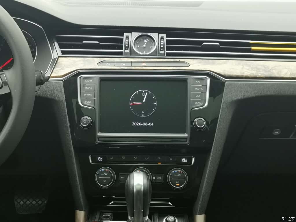 Volkswagen Magotan, 2017 12
