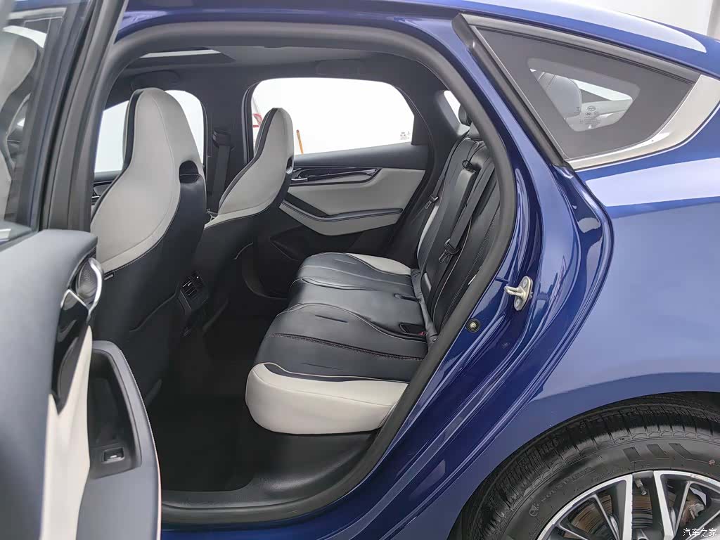 BYD Qin, 2022 15
