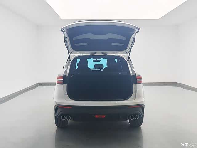 Geely Coolray, 2020 9