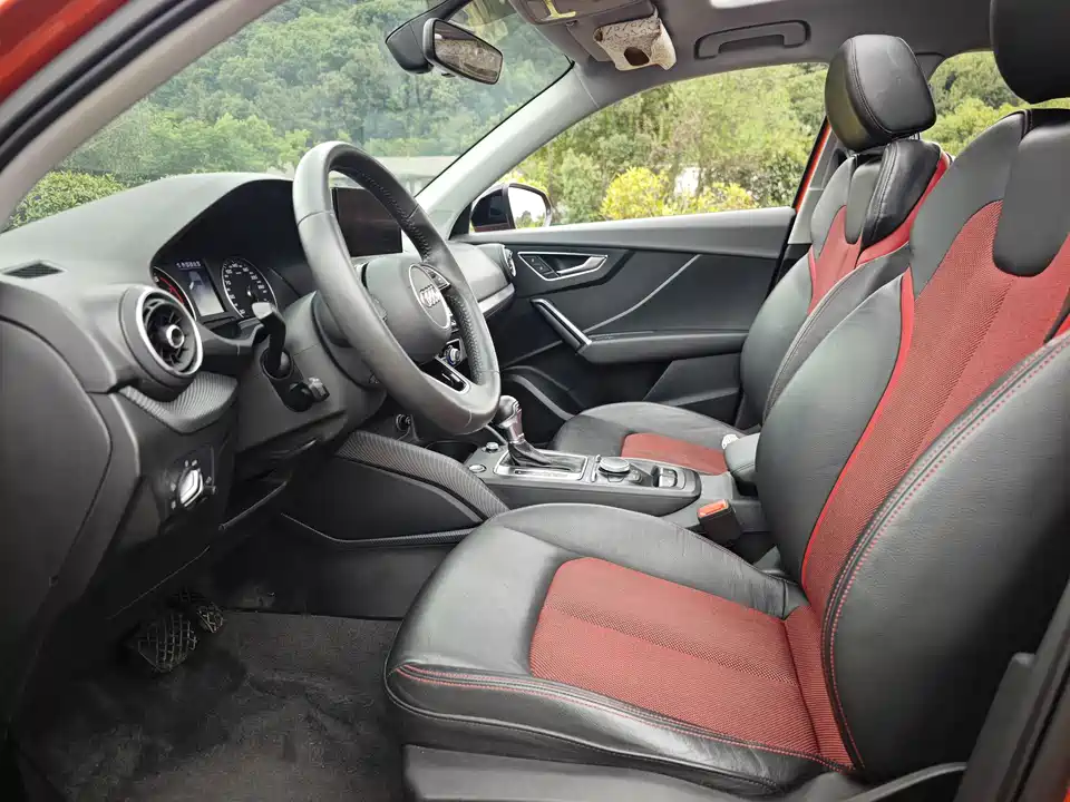 Audi Q2L Audi Q2L